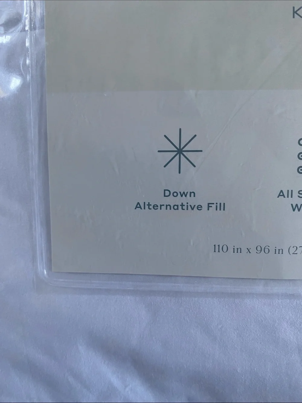NWT Casaluna White Down Alternative Comforter - King.